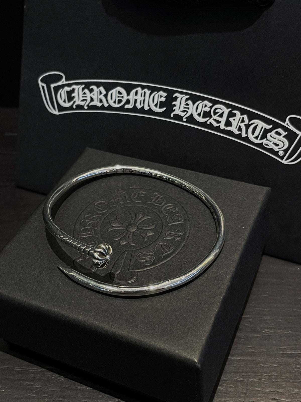 Chrome Hearts Crossball Nail Bangle - foto principal