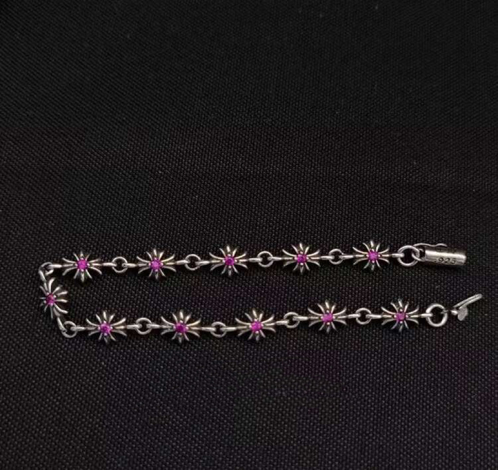 Chrome Hearts Tiny E CH Plus Ruby Bracelet - foto 2