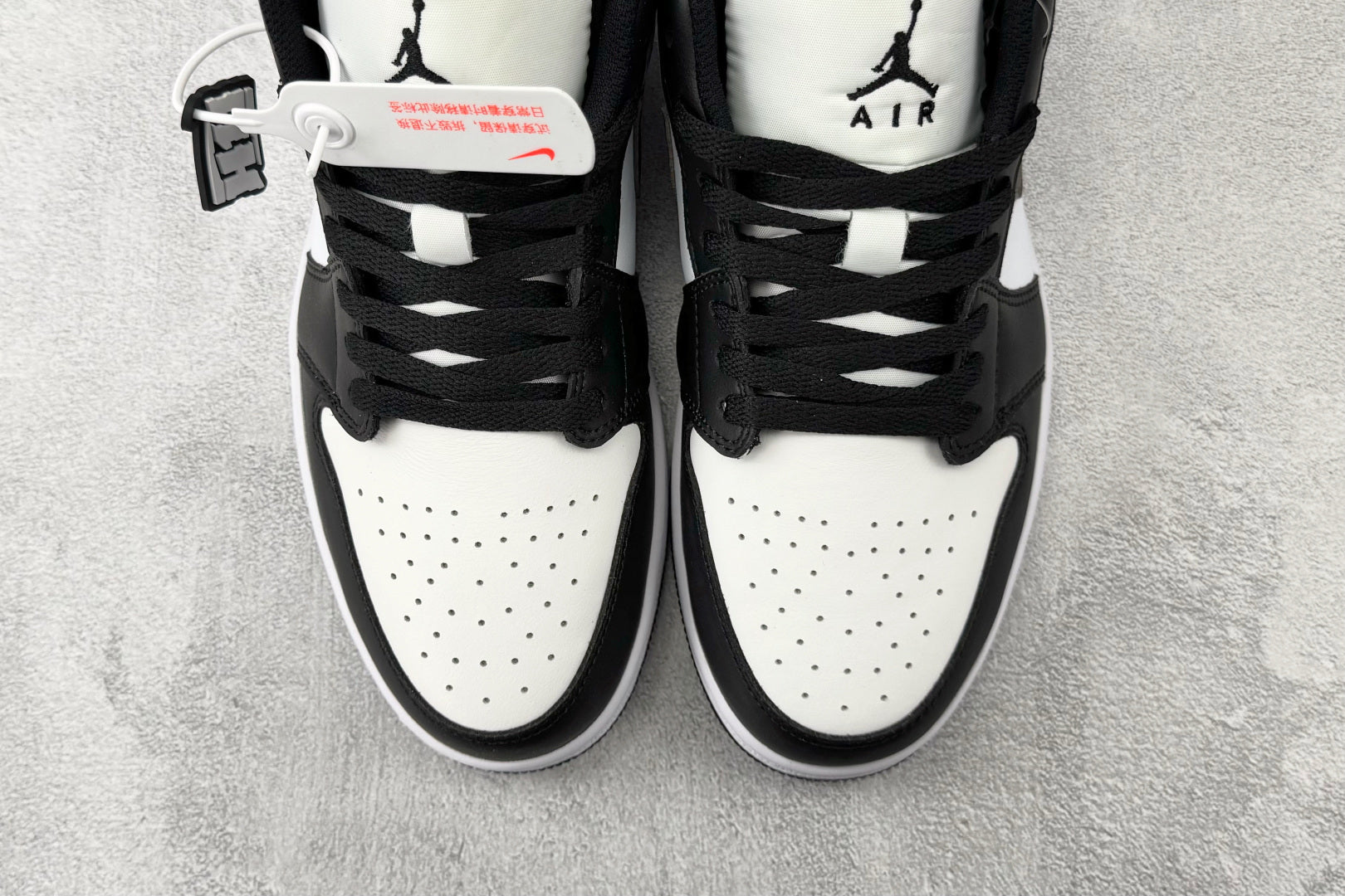 NIKE AIR JORDAN 1 LOW 'PANDA'