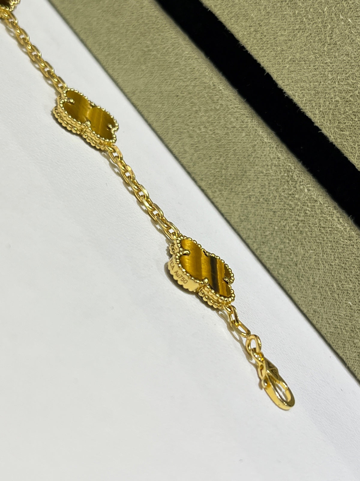 Pulseira Van Cleef & Arpels 'Alhambra 5 Motifs'