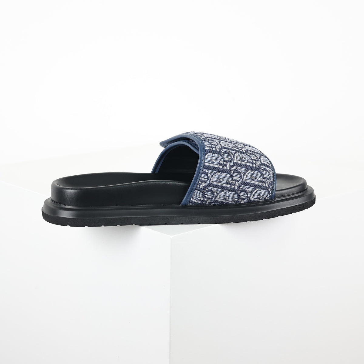 Sandália Dior Aqua Oblique azul - vista lateral