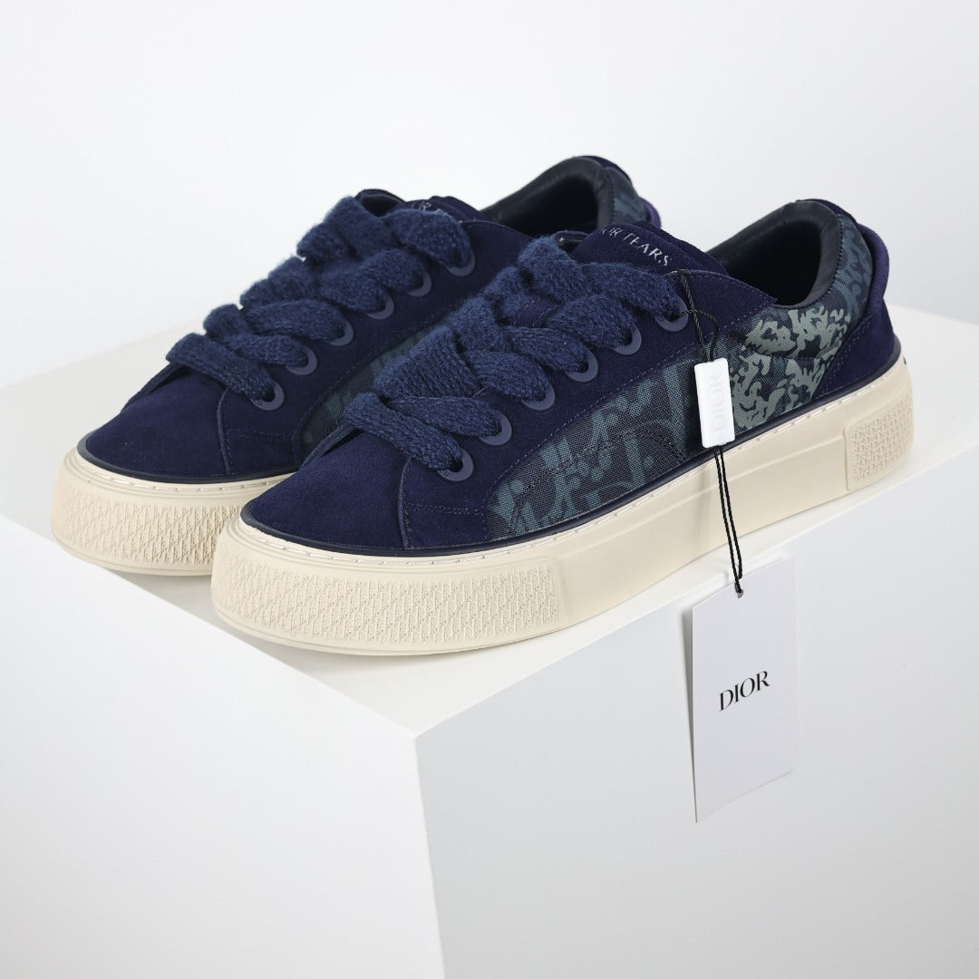 Dior x Denim Tears B33 azul-marinho - par em perspectiva