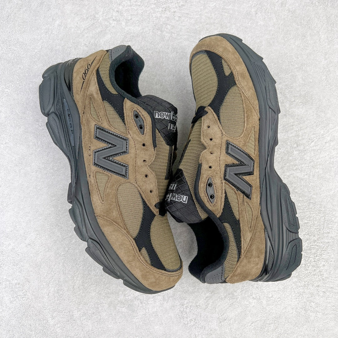 New Balance 990v6