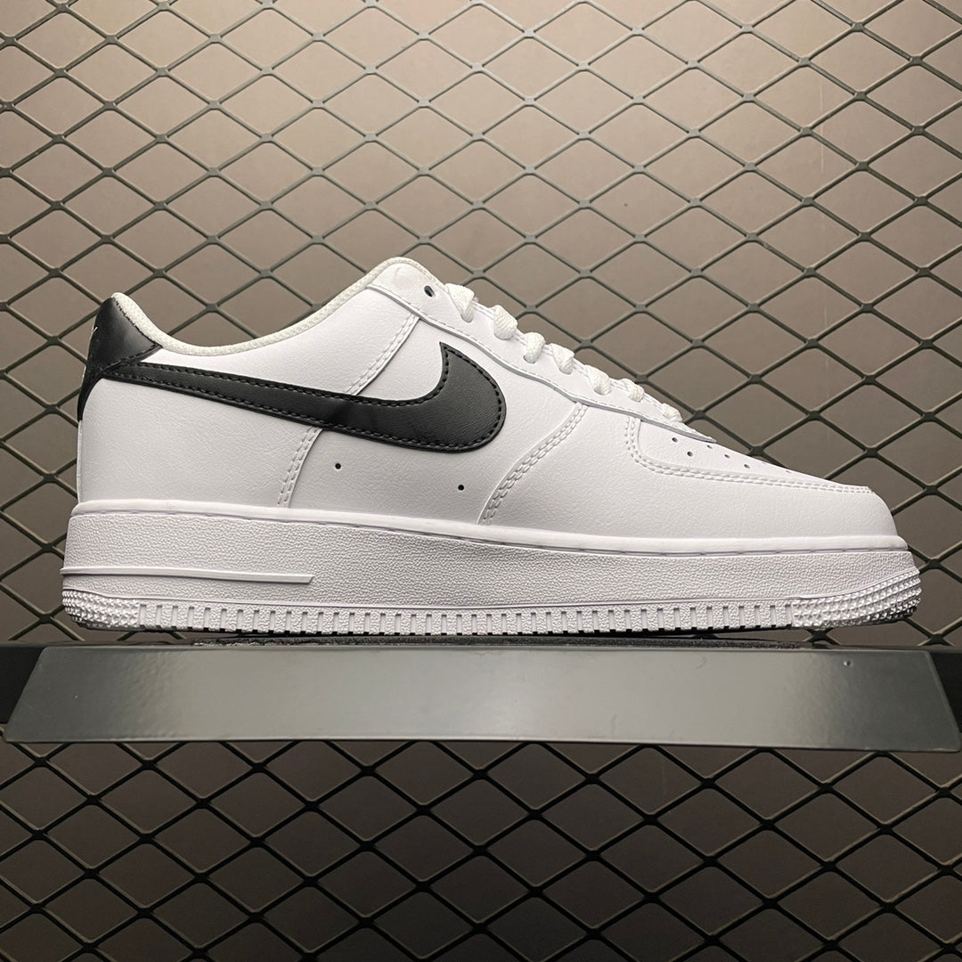 Nike Air Force 1 Low White Black - lateral