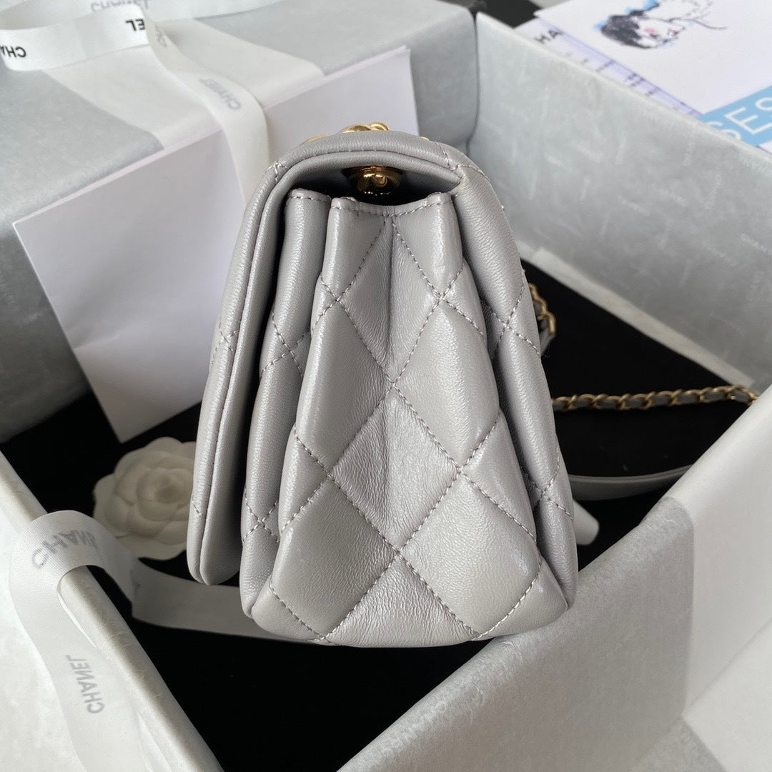CHANEL ‘PRE LOVED’