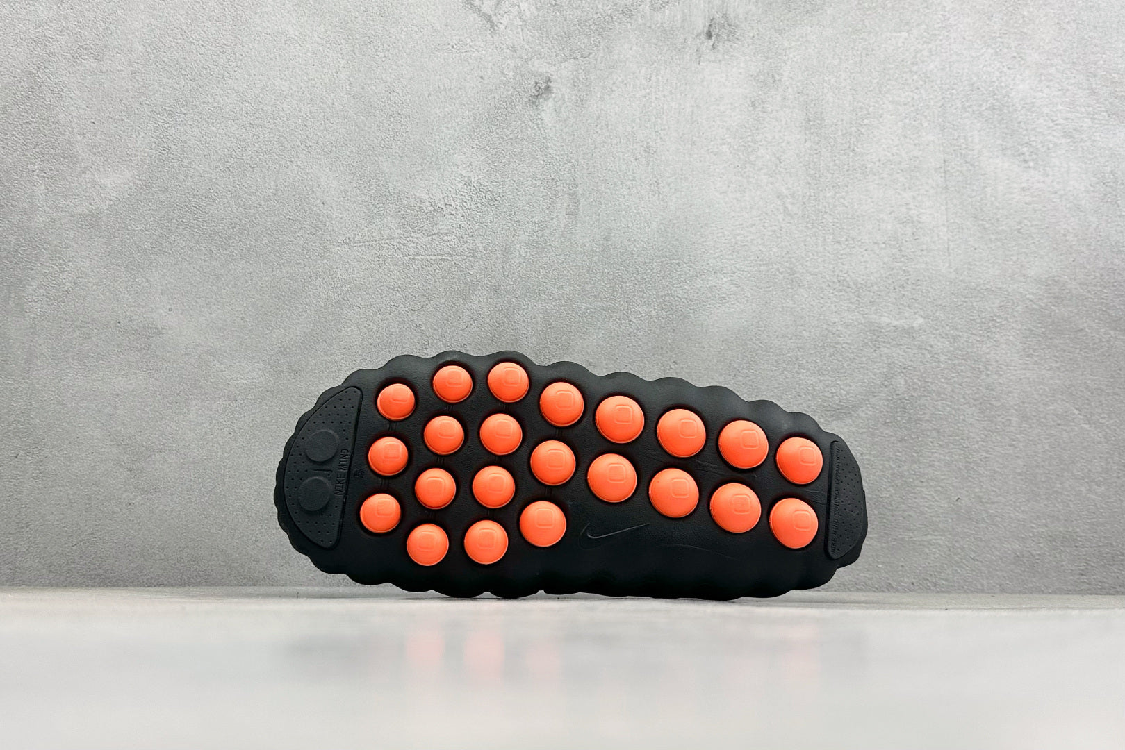 NIKE MIND 001