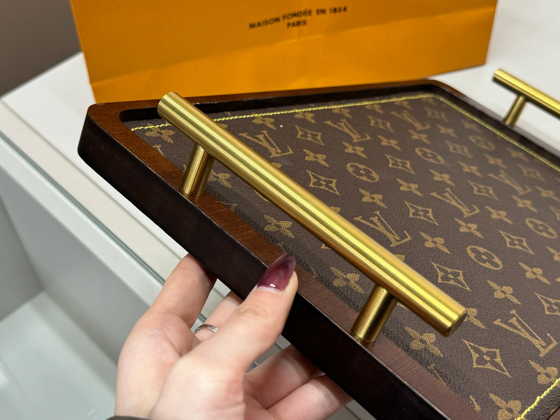 Bandeja LOUIS VUITTON 'Monogram'