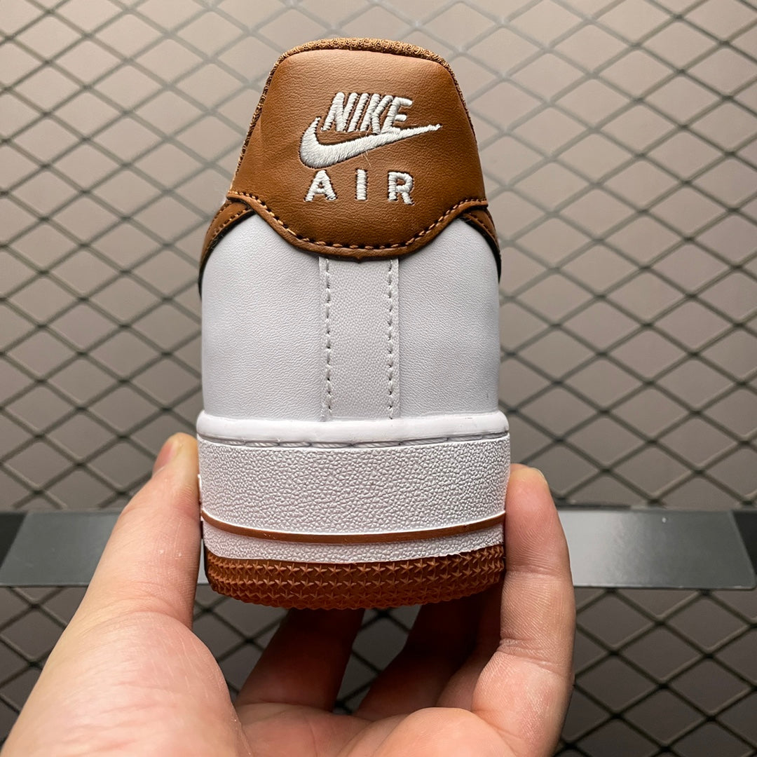 Nike Air Force 1 Low Pecan - traseira