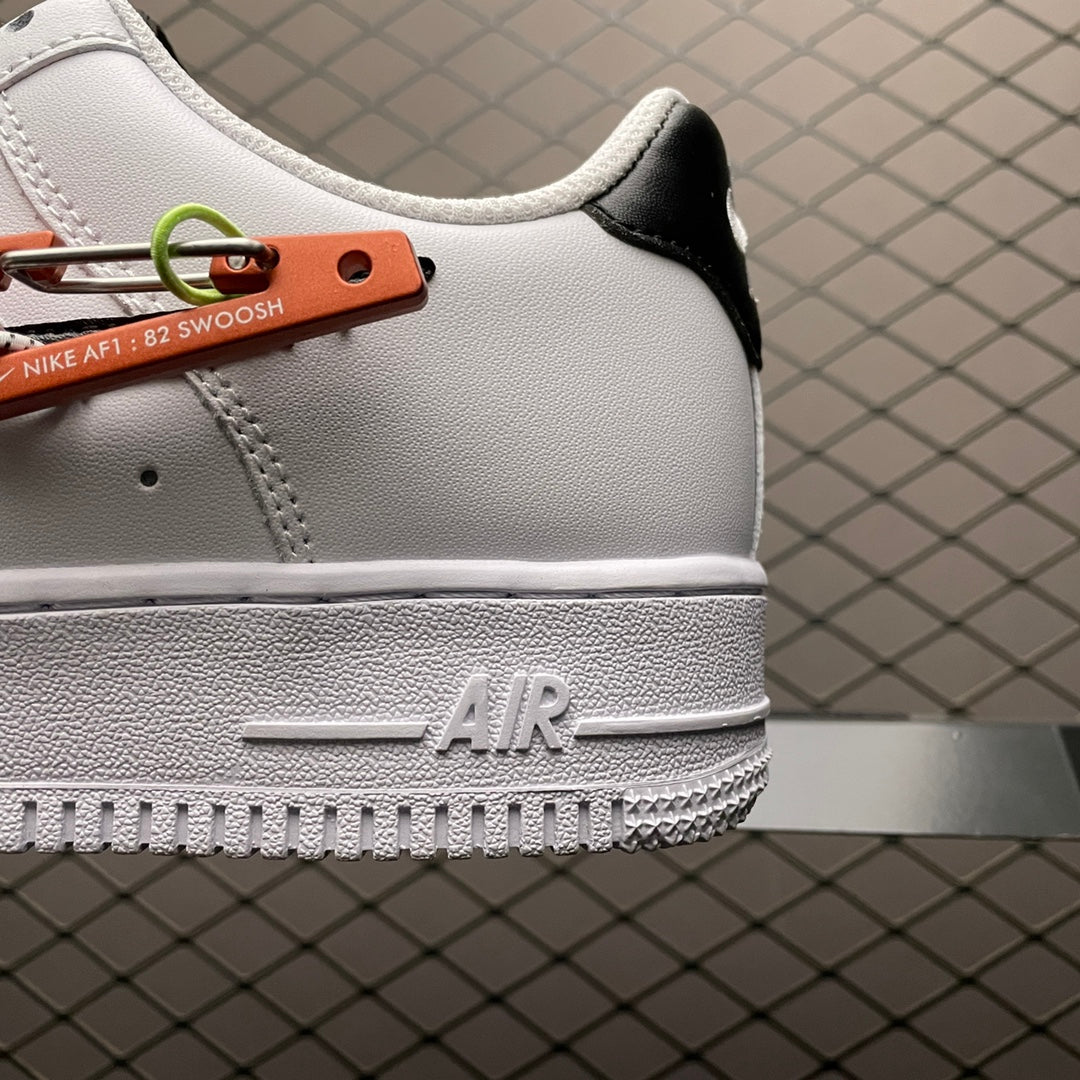 Nike Air Force 1 Low Carabiner Swoosh - detalhe AIR
