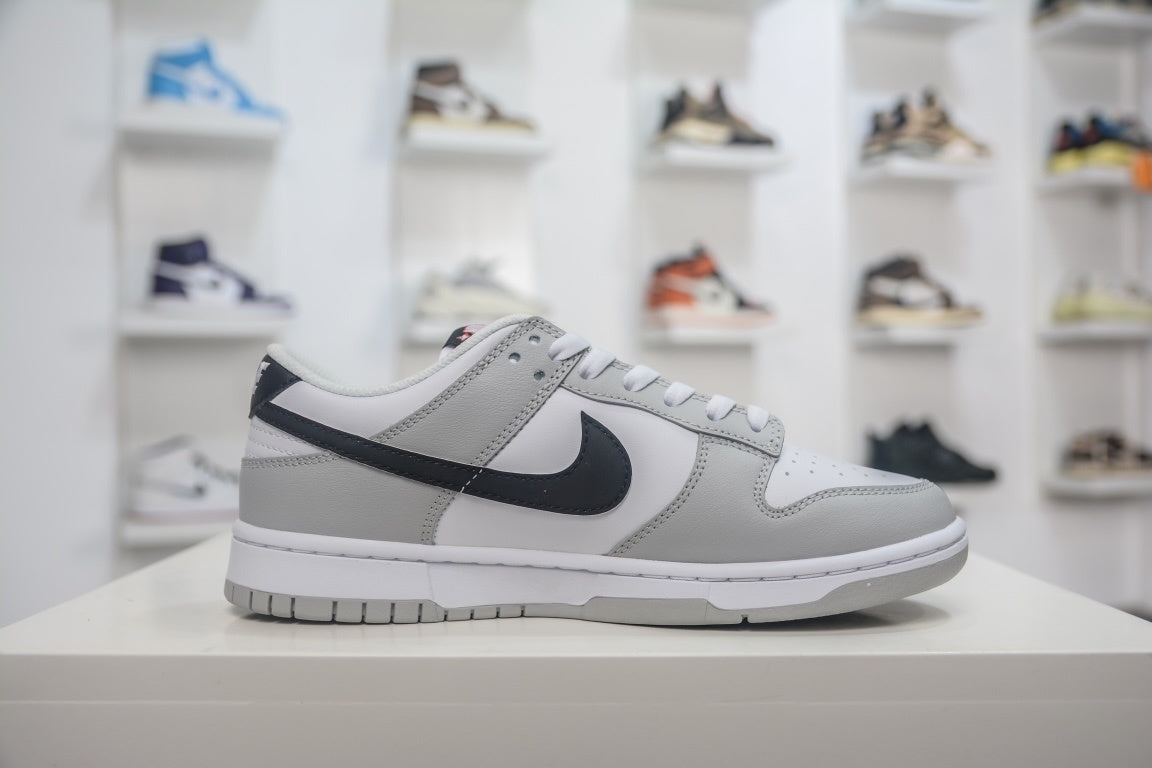 NIKE DUNK LOW SE LOTTERY PACK GREY FOG - lateral direita