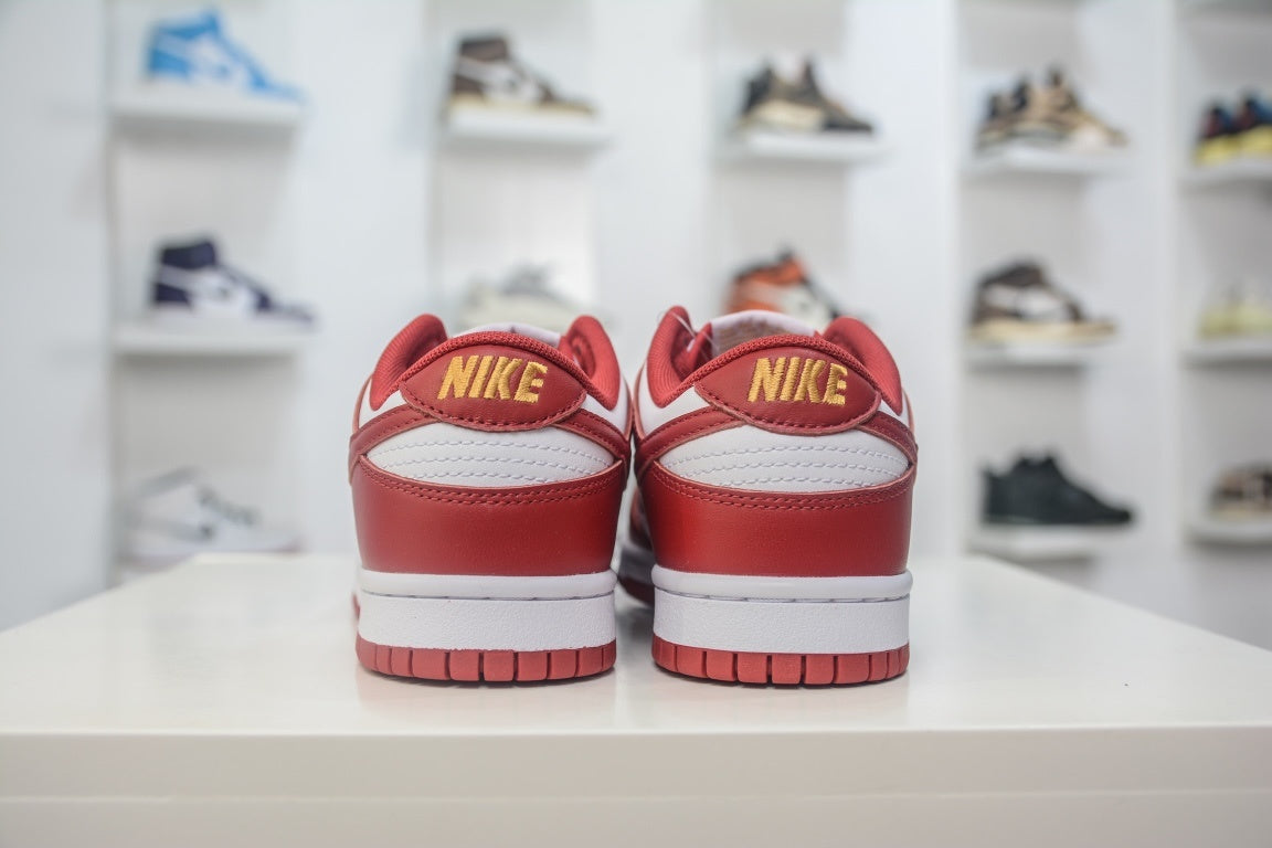 NIKE DUNK LOW RETRO GYM RED - traseira