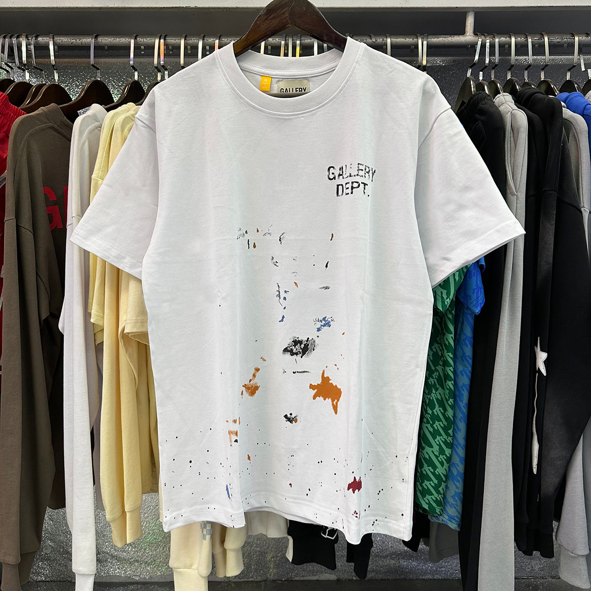 Gallery Dept. Miami Boardwalk Tee White - frente ambiente