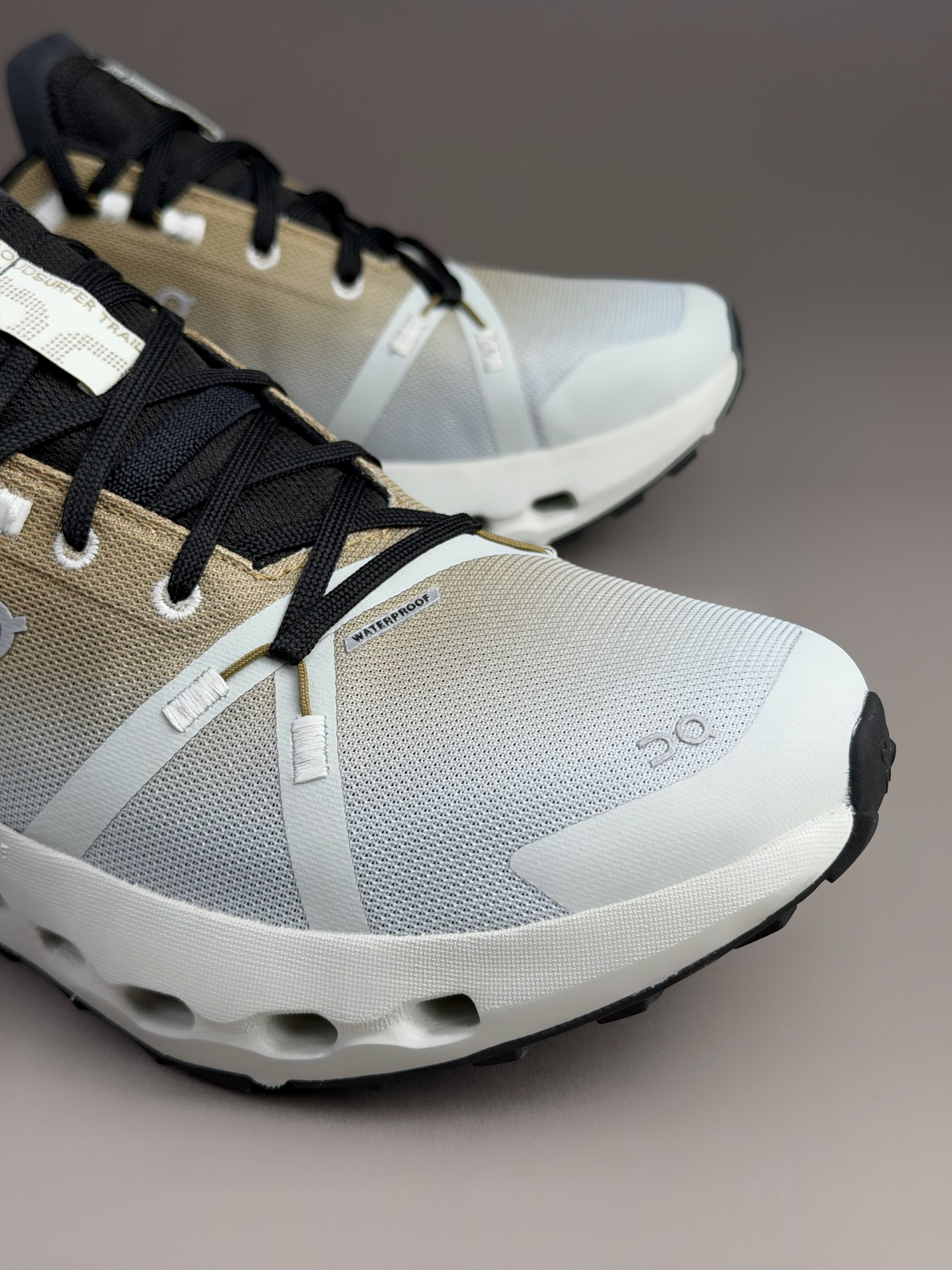 On Running 'Cloudsurfer Trail Waterproof'