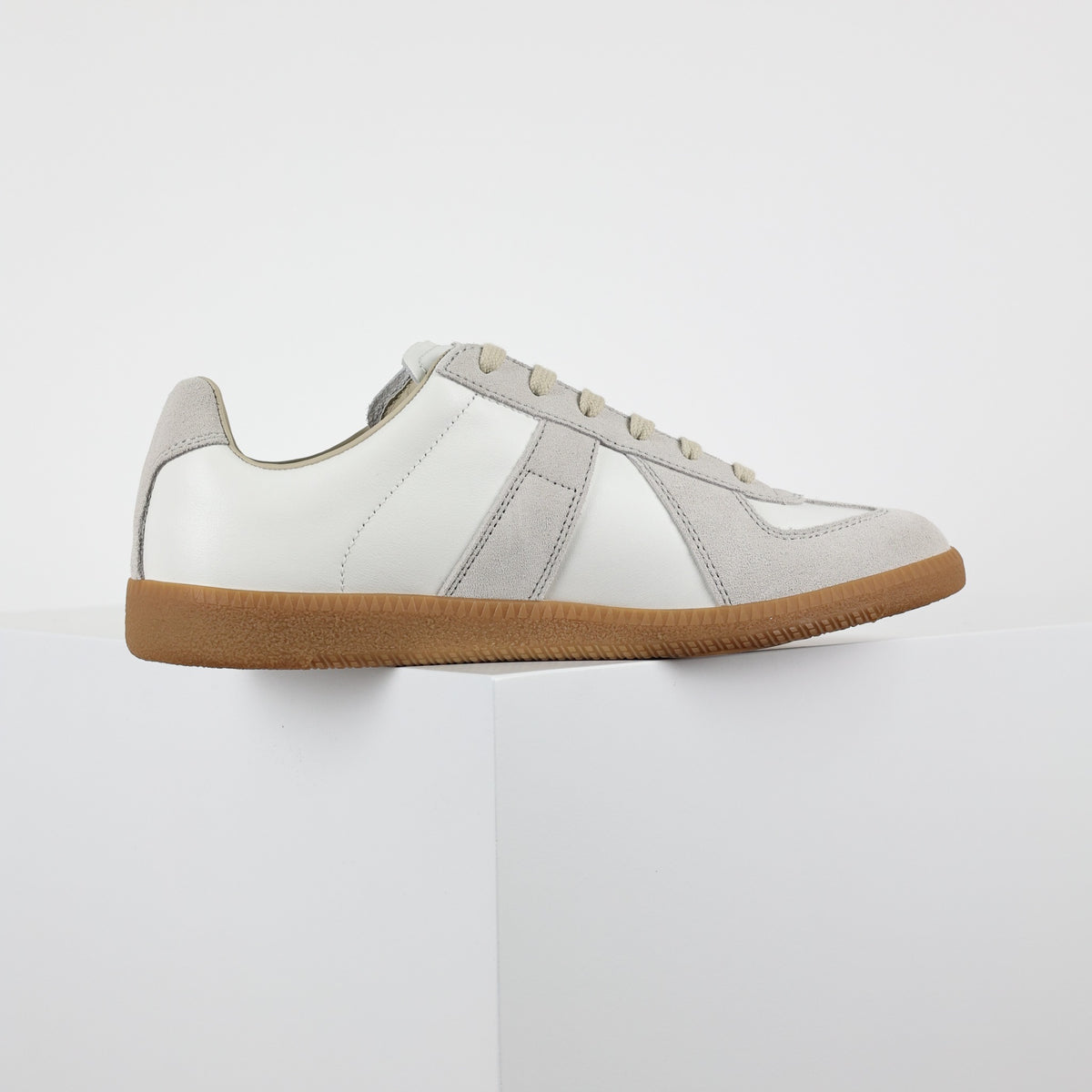 Maison Margiela Low Top branco - vista lateral