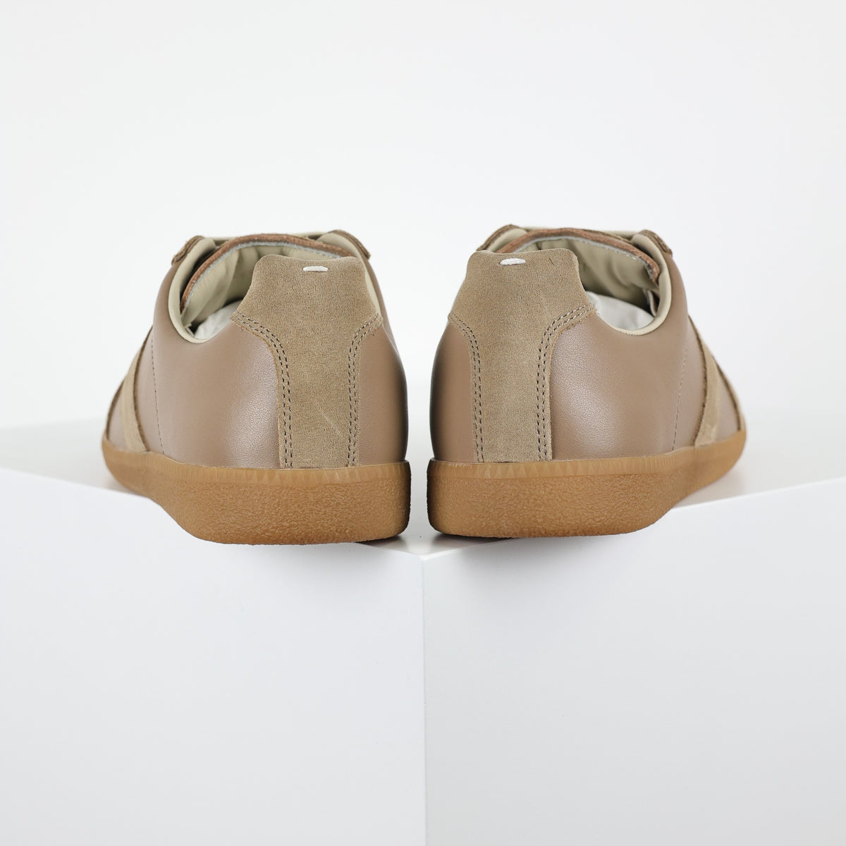 Maison Margiela Low Top caramelo - vista traseira