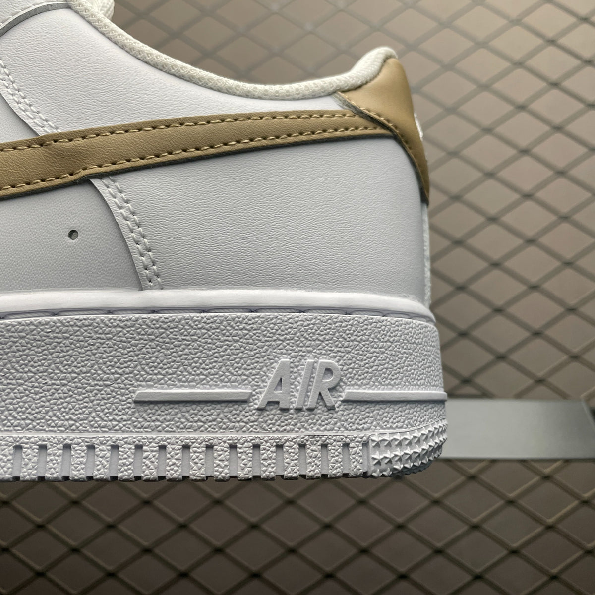 Nike Air Force 1 '07 White Gold detail