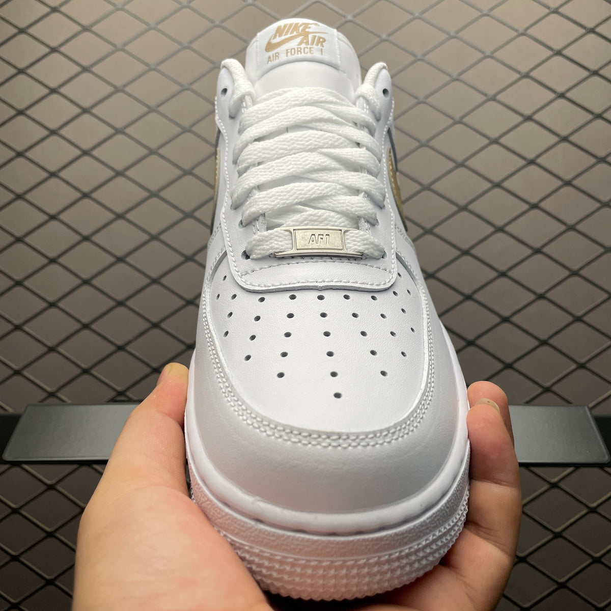 Nike Air Force 1 '07 White Gold front