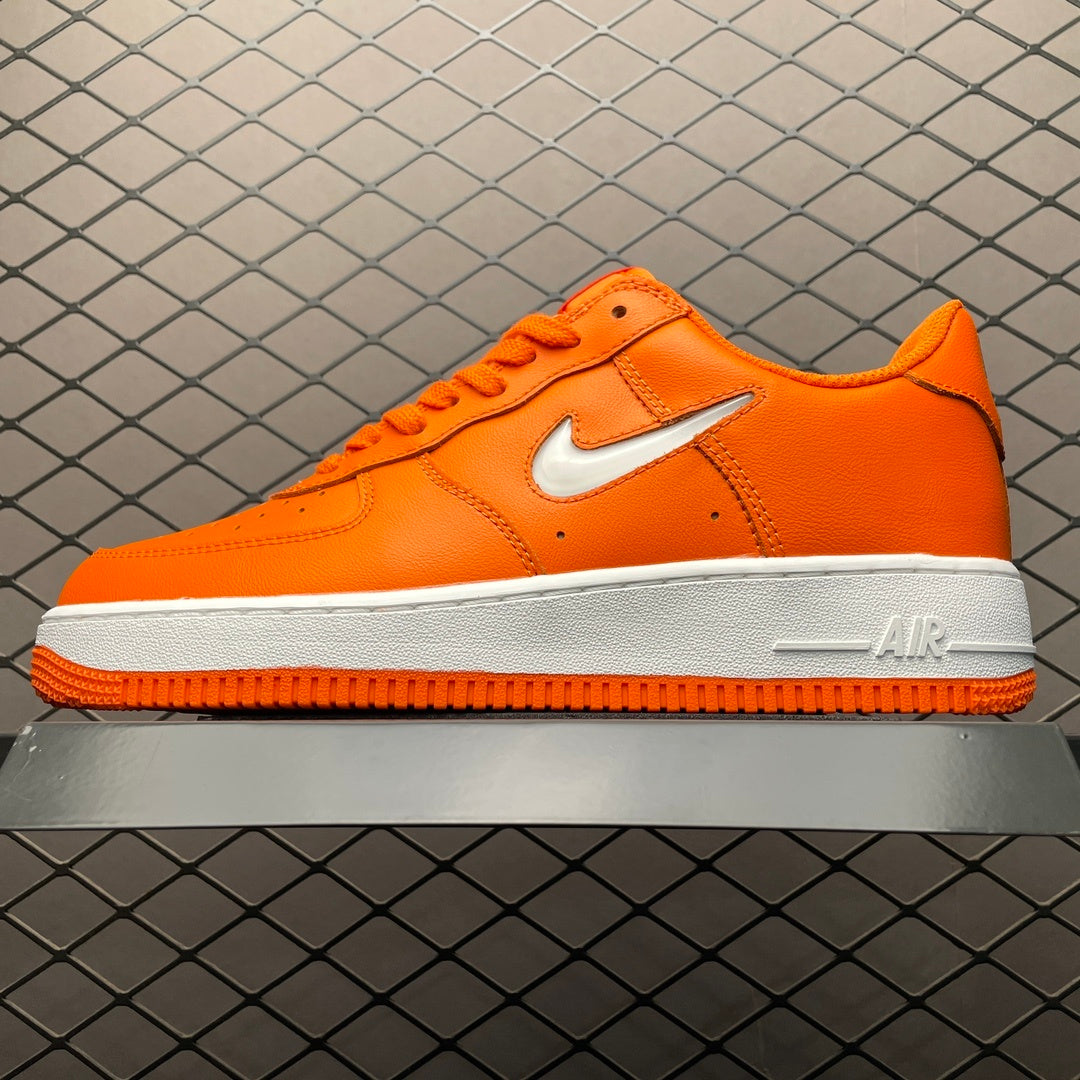 Nike Air Force 1 Low Jewel laranja lateral oposta