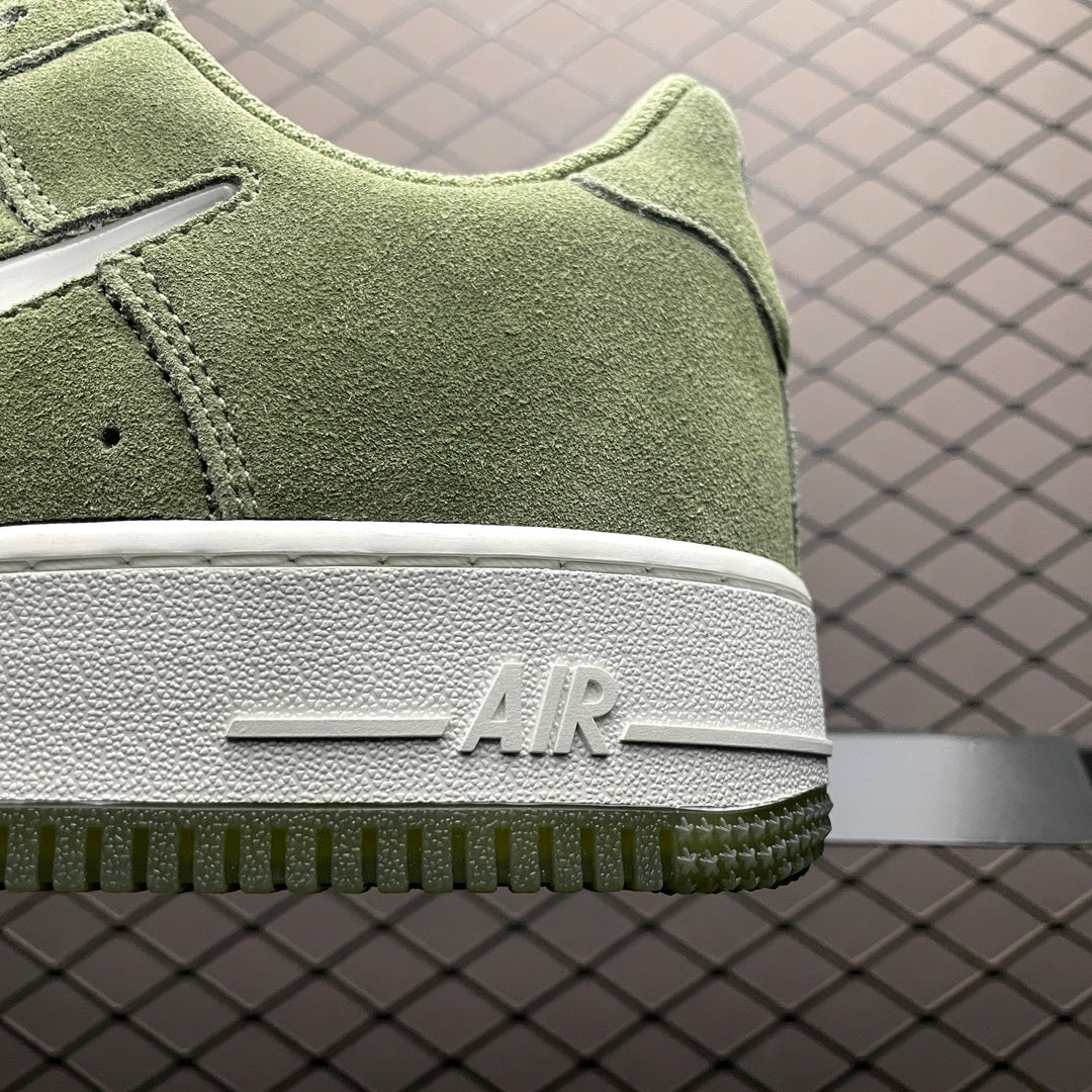 Nike Air Force 1 Low Jewel verde oliva detalhe