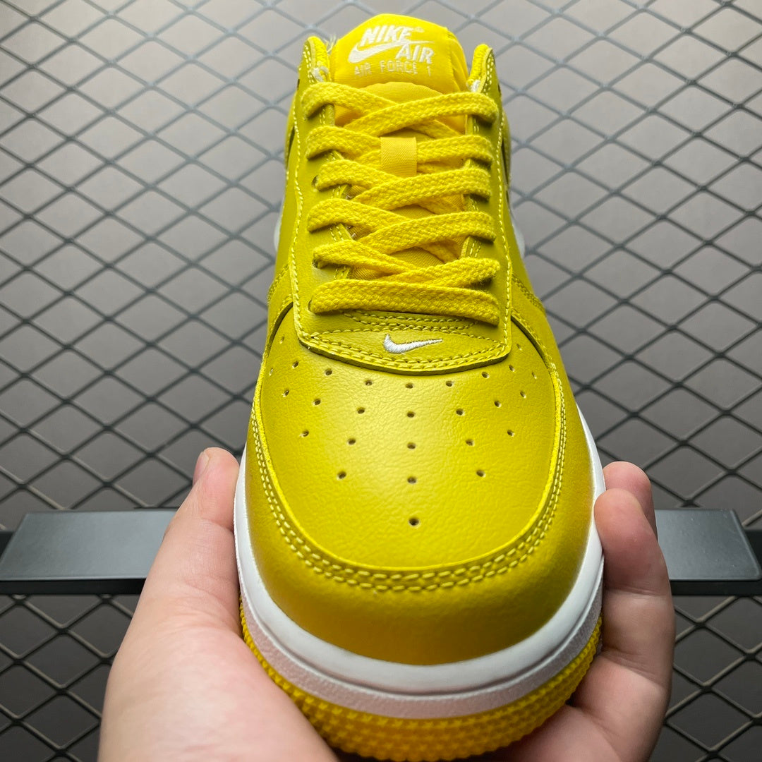 Nike Air Force 1 Low Jewel amarelo - frente