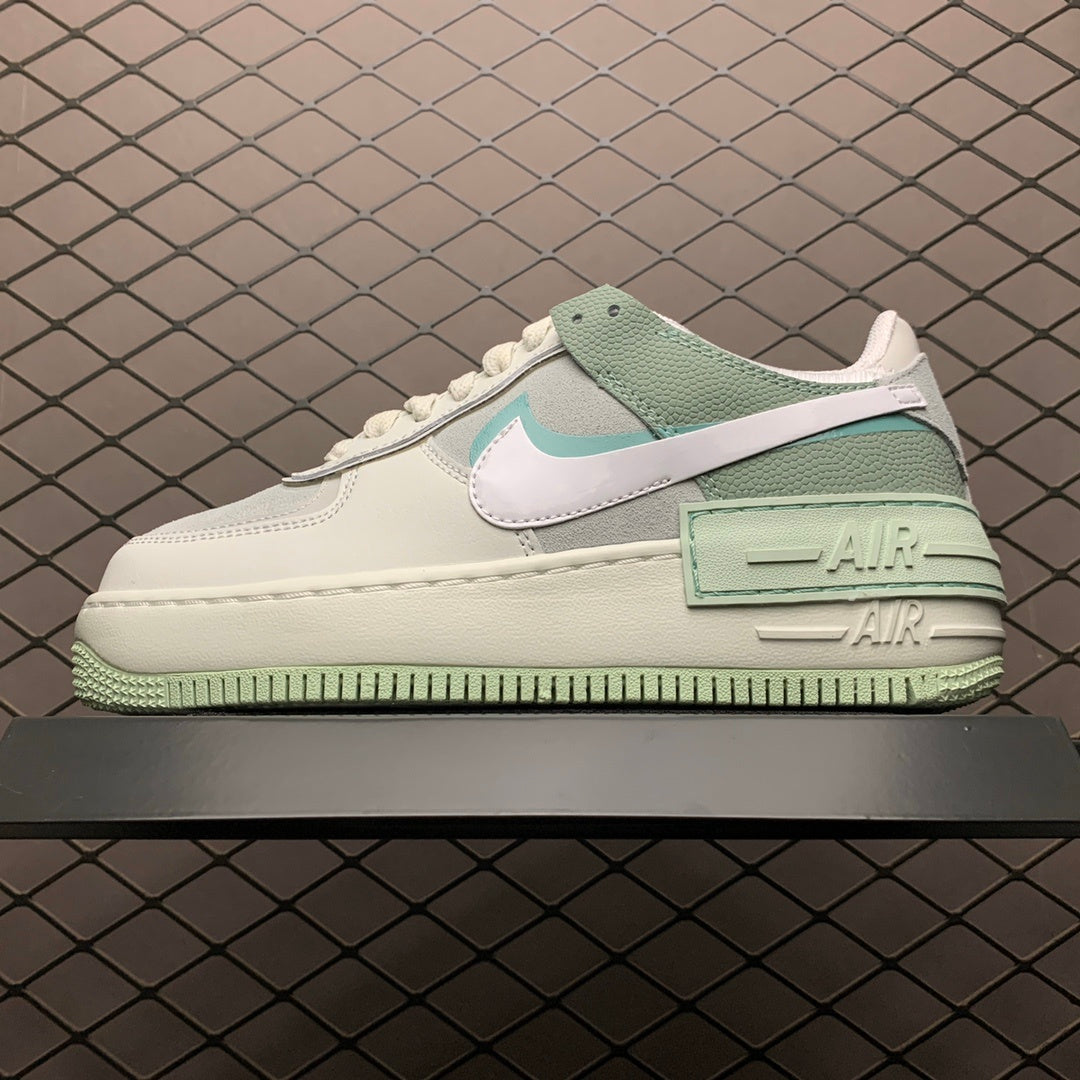 Nike Air Force 1 Shadow cinza menta - lateral