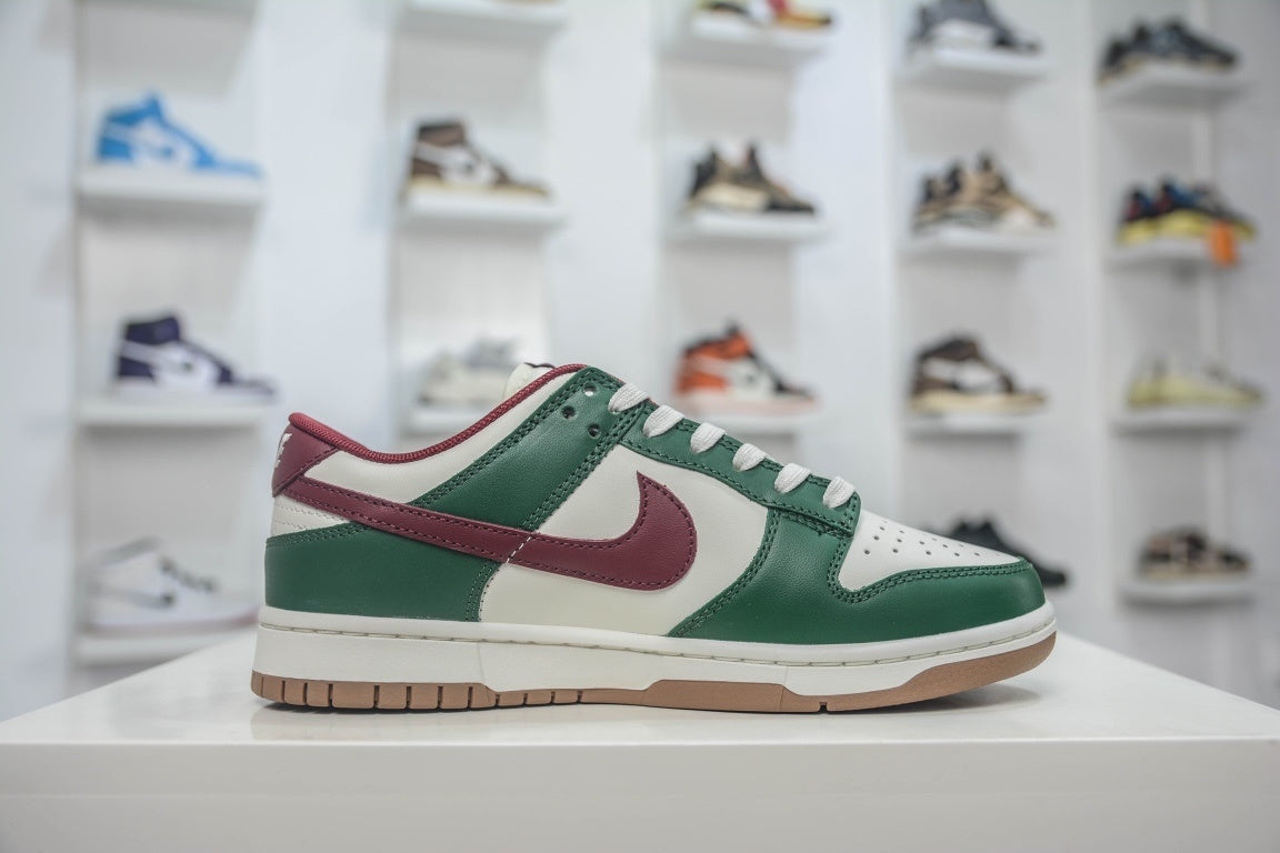 Nike Dunk Low Gorge Green - lateral