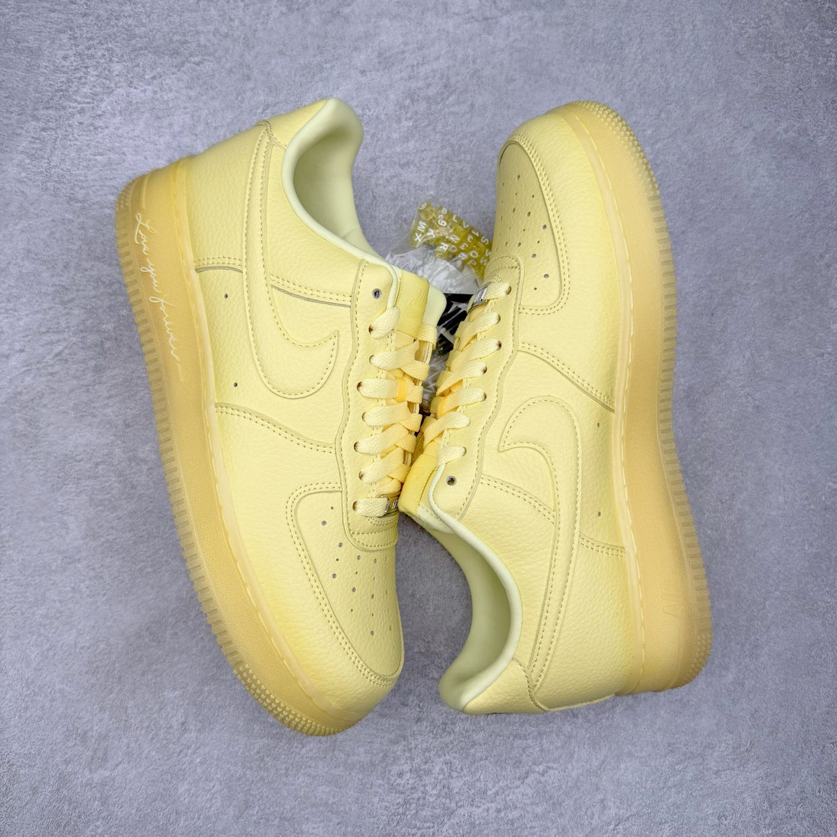 Nike x NOCTA Air Force 1 Low Love You Forever Citron Tint - par