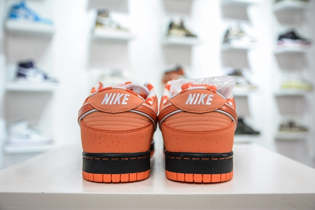 CONCEPTS x NIKE SB DUNK LOW ORANGE LOBSTER - traseira