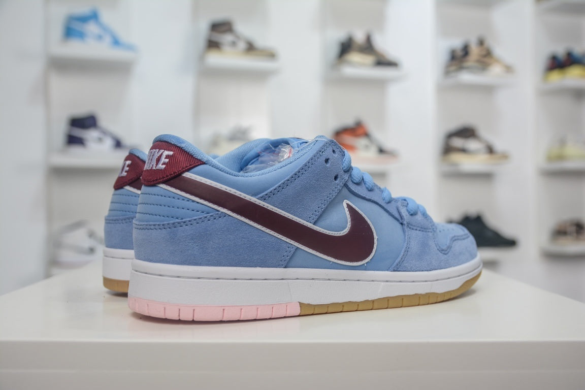 NIKE SB DUNK LOW PRO PHILADELPHIA PHILLIES - traseira em angulo