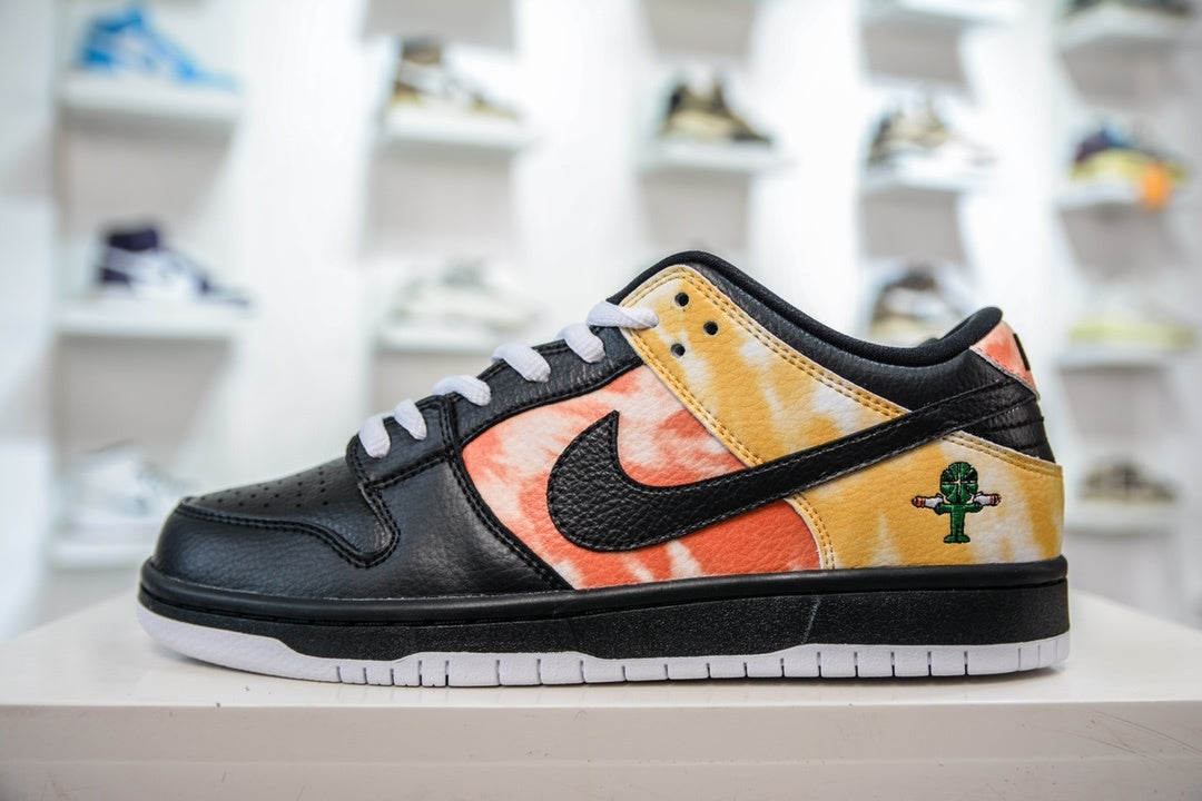 NIKE SB DUNK LOW RAYGUN TIE-DYE BLACK - lateral oposta