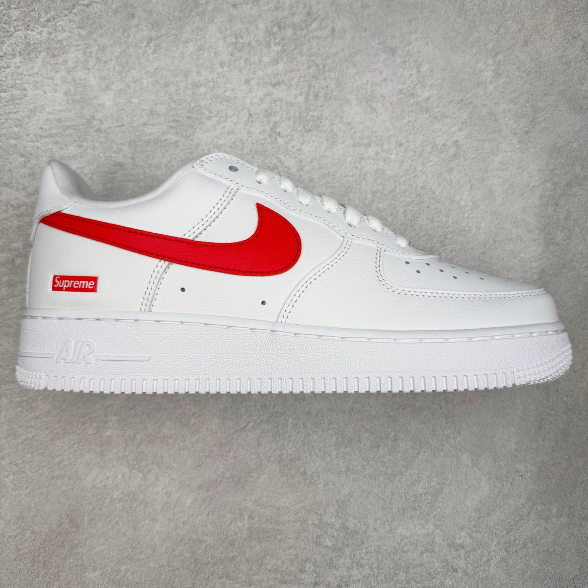 SUPREME x NIKE AIR FORCE 1 LOW BOX LOGO SPEED RED SHANGHAI EXCLUSIVE - perfil