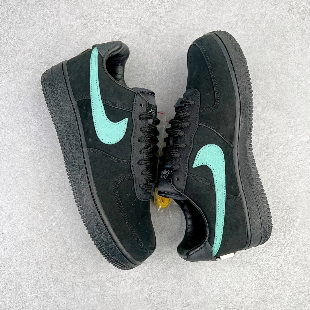 TIFFANY & CO. x NIKE AIR FORCE 1 LOW 1837 - par