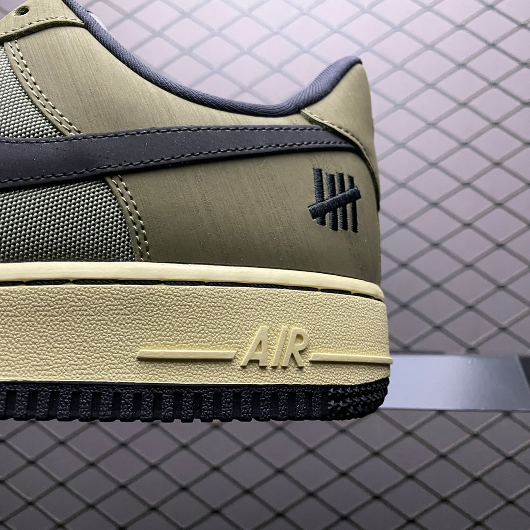 UNDEFEATED x Nike Air Force 1 Low Ballistic