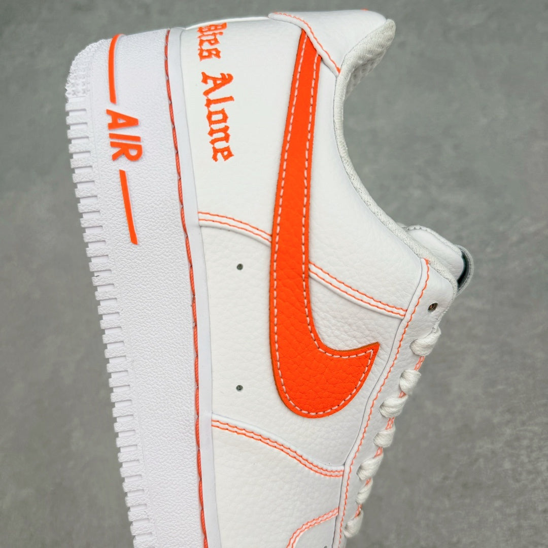 VLONE x Nike Air Force 1 Low White Total Orange - lateral oposta