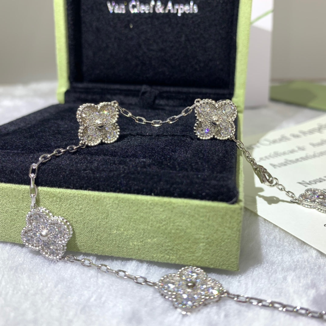 Colar Van Cleef & Arpels 'Alhambra 10 Motifs'