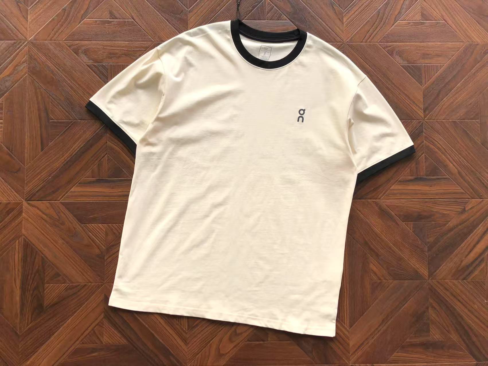 Camiseta ON RUNNING