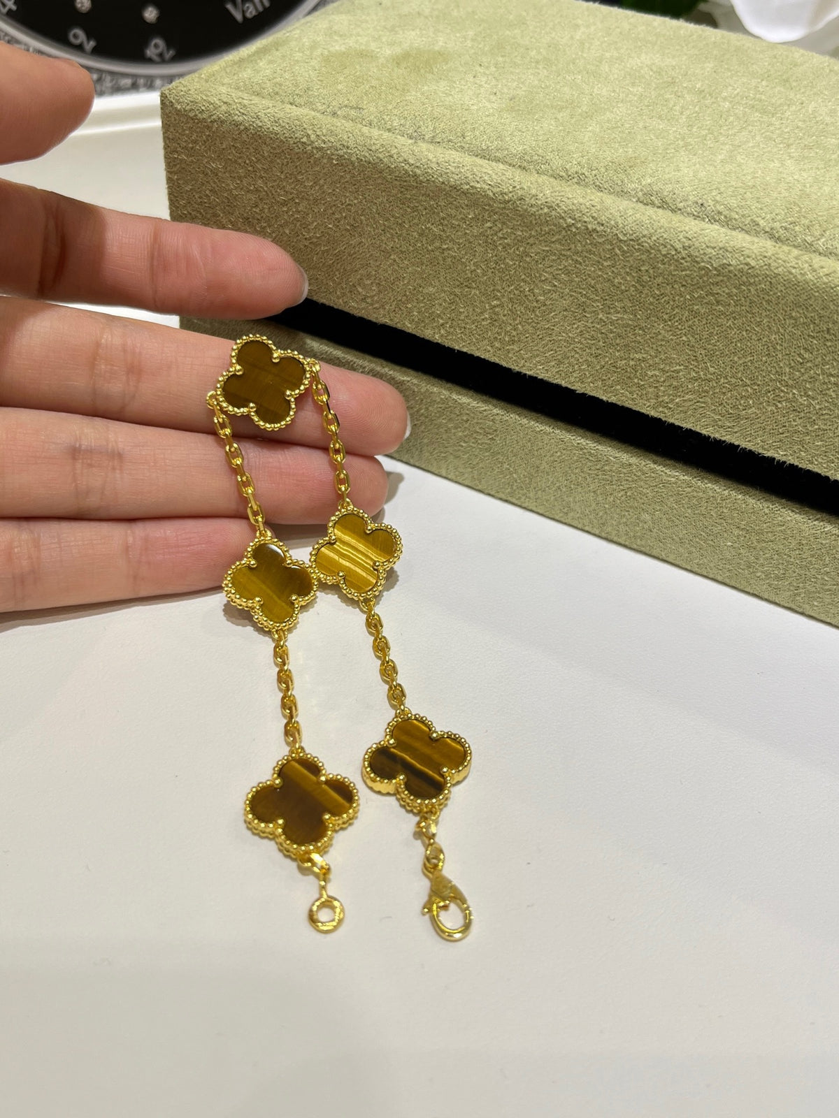 Pulseira Van Cleef & Arpels 'Alhambra 5 Motifs'