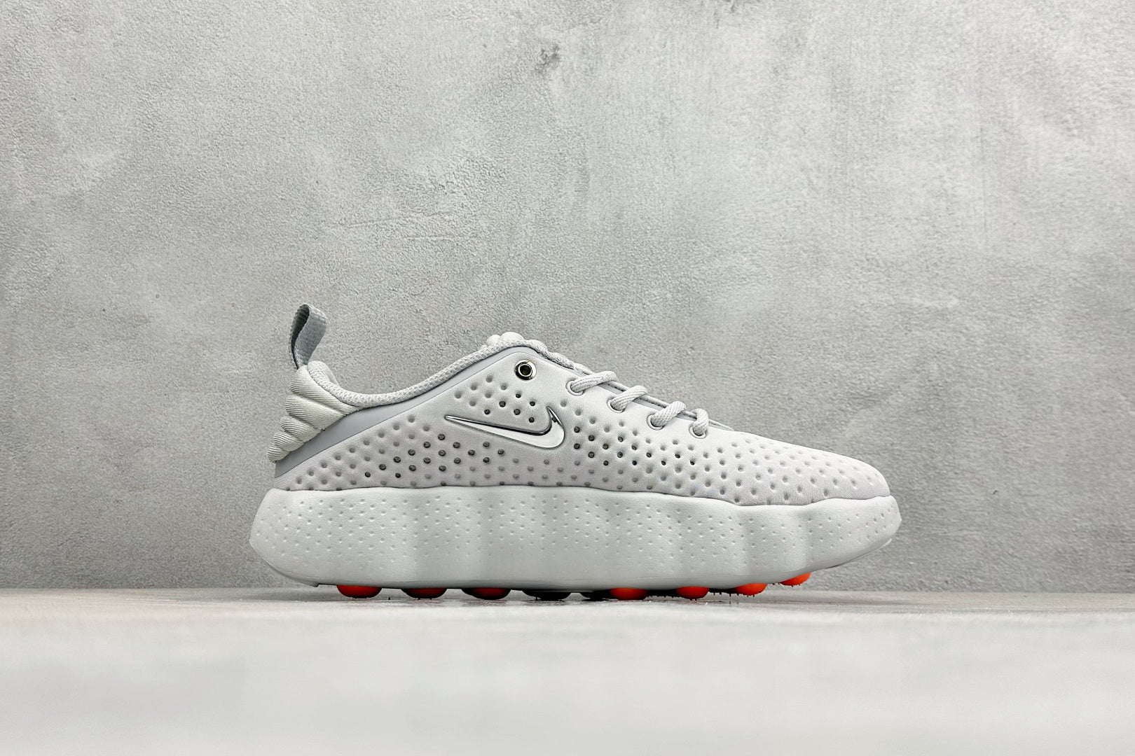 NIKE MIND 002