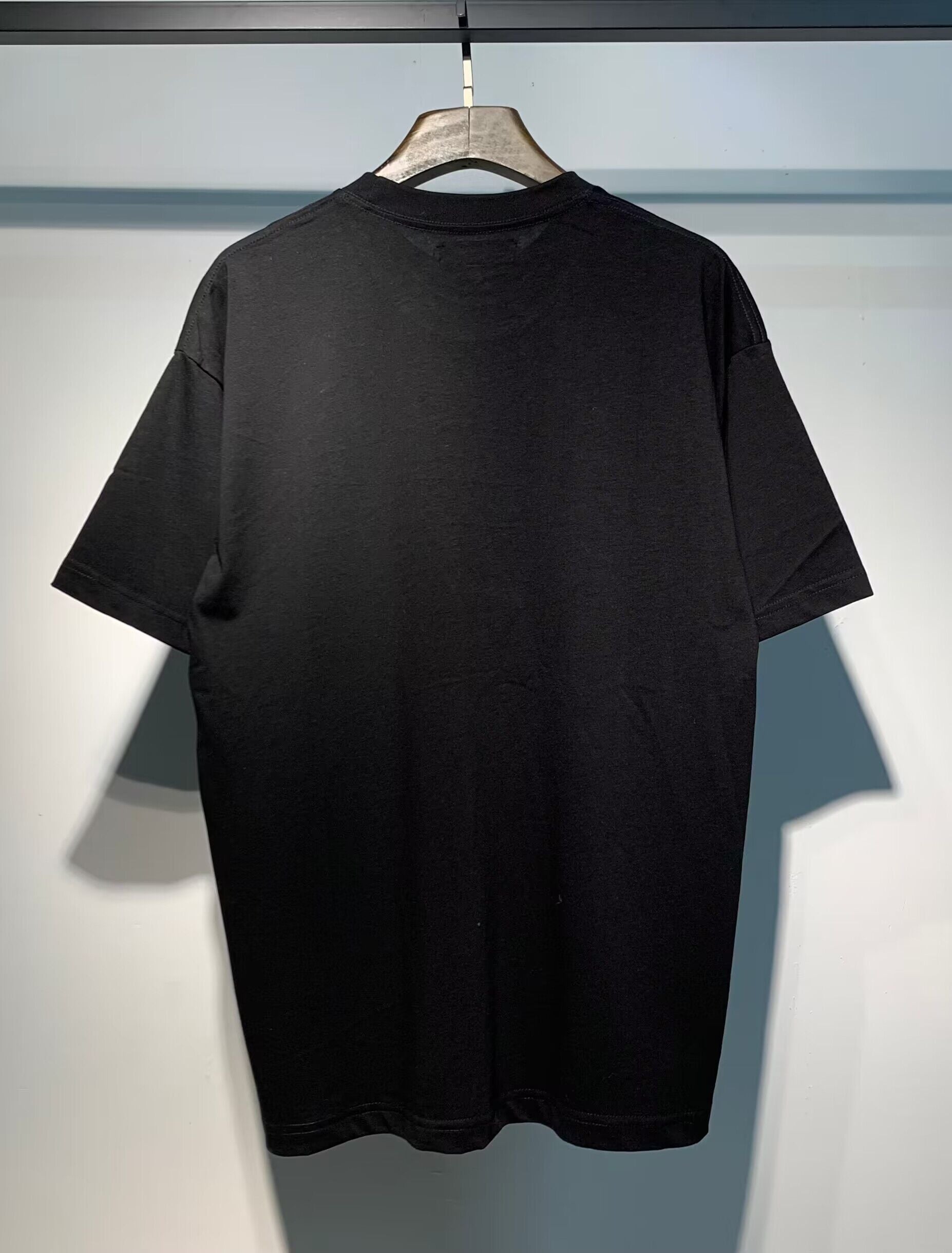 Camiseta AMIRI (Oversized)