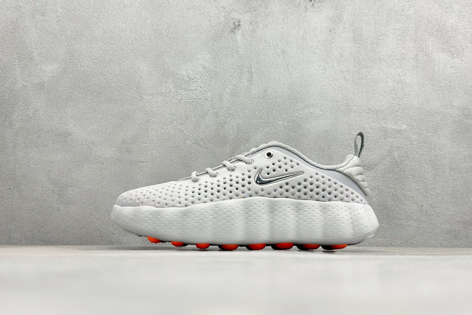 NIKE MIND 002