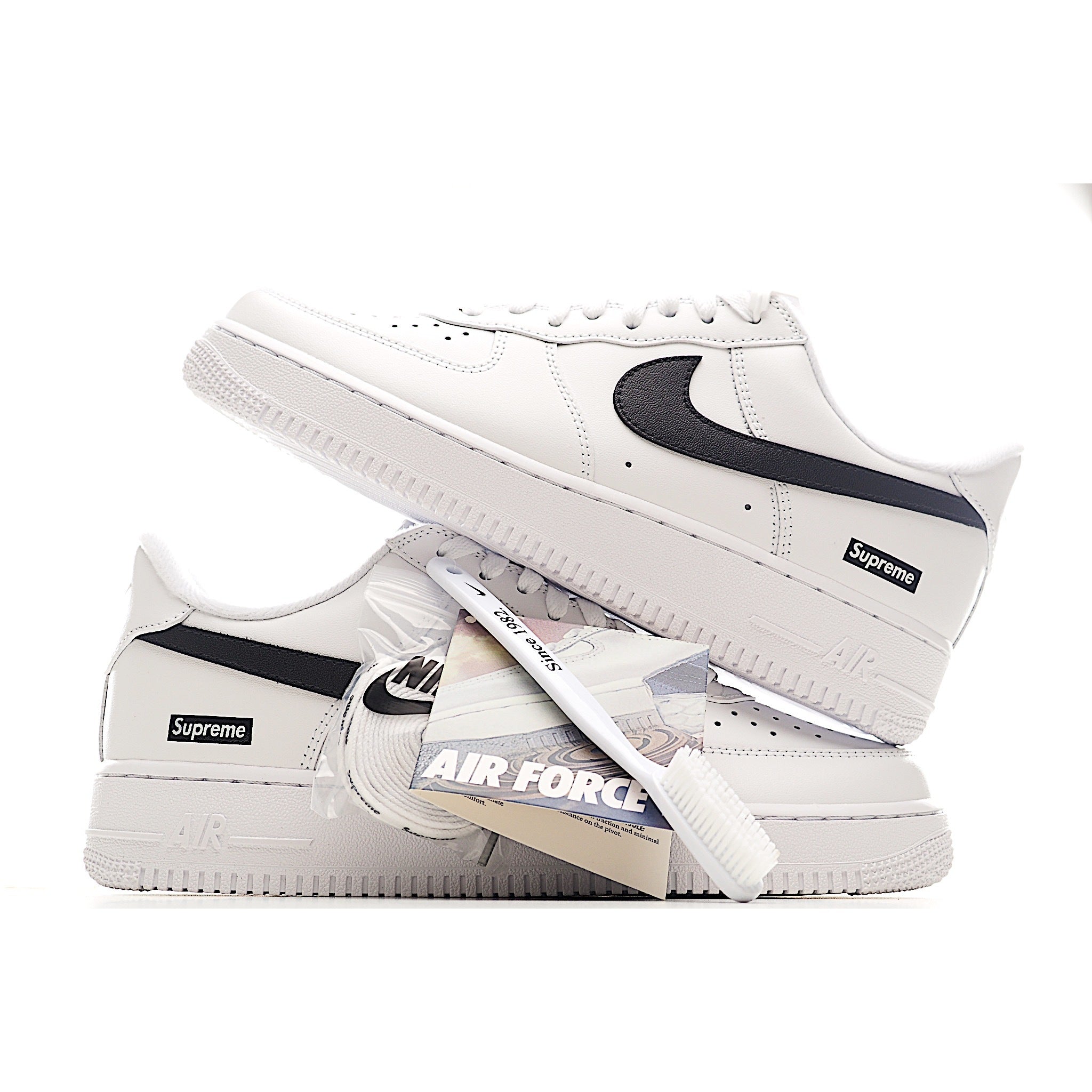 NIKE AIR FORCE 1 LOW x SUPREME