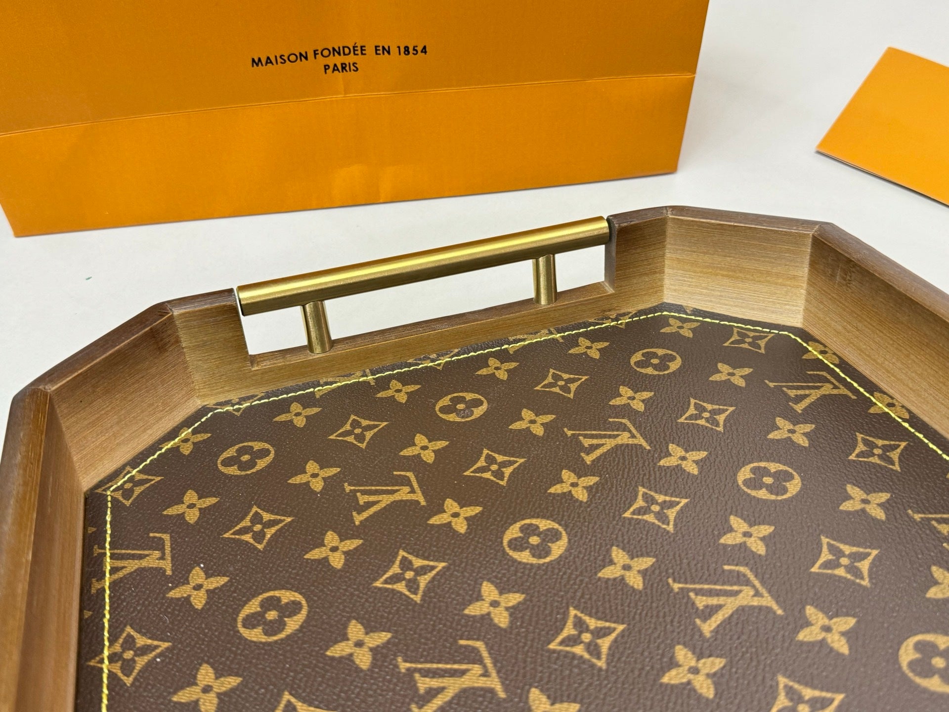 Bandeja LOUIS VUITTON 'Monogram'