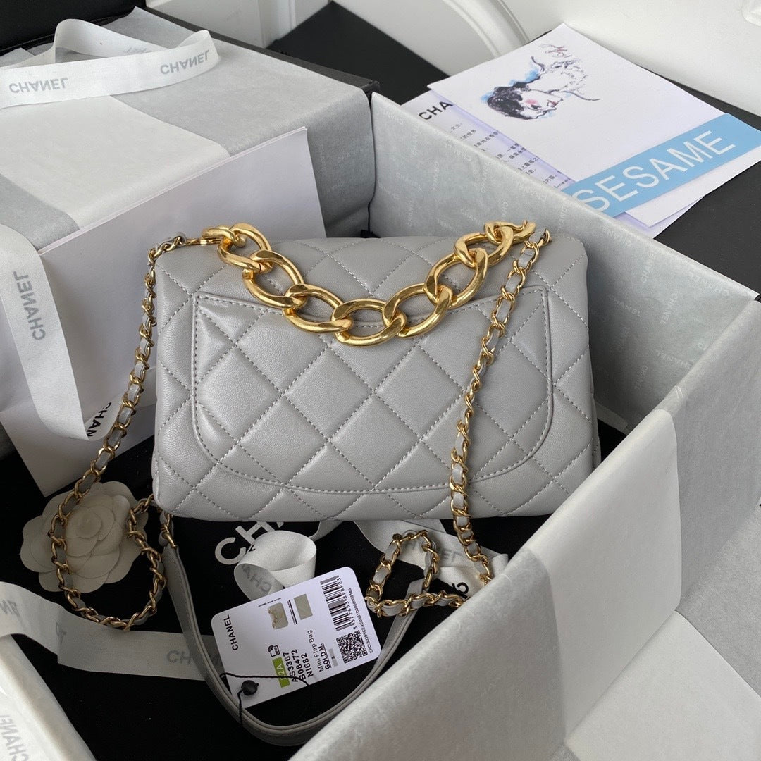 CHANEL ‘PRE LOVED’