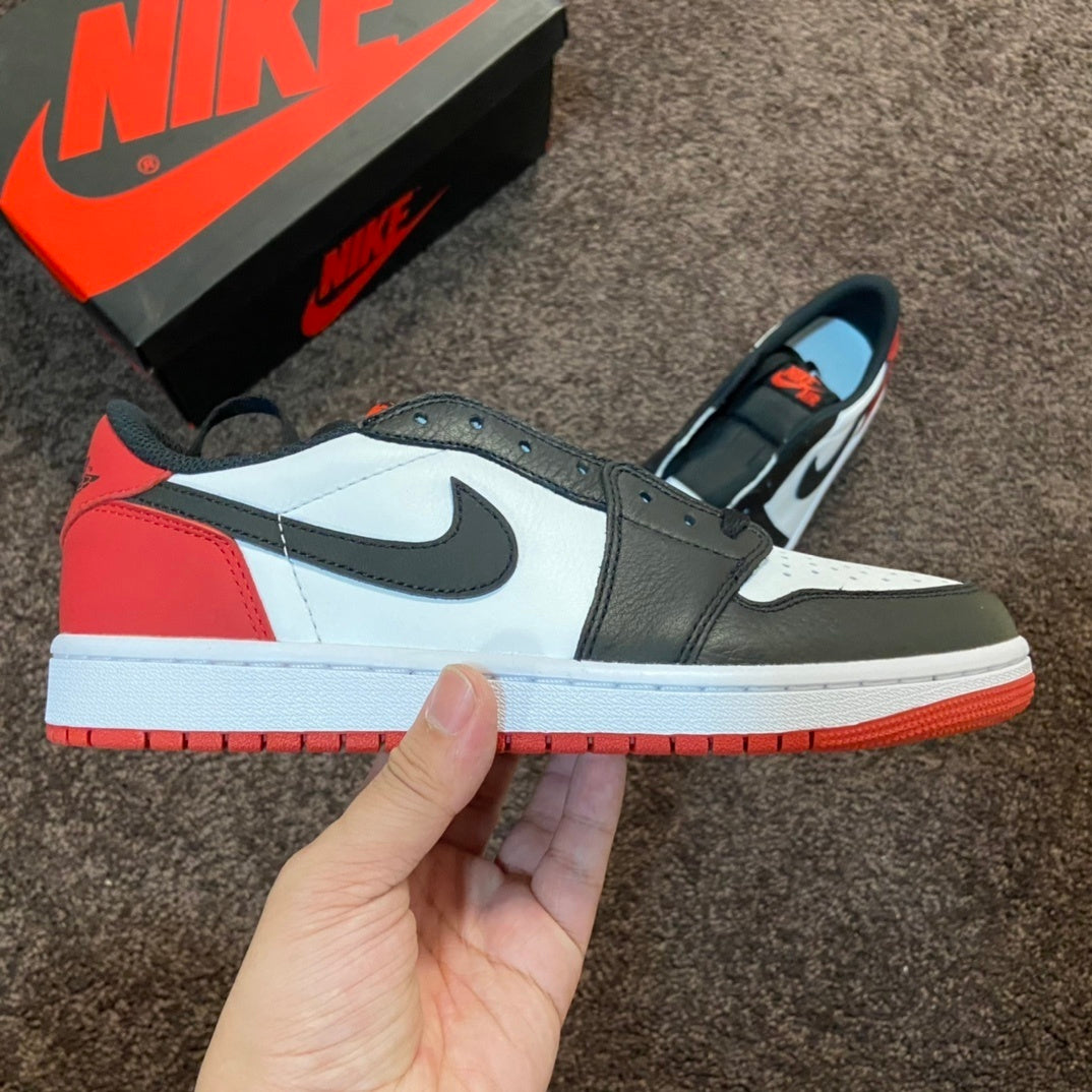 NIKE AIR JORDAN 1 LOW 'BLACK TOE'
