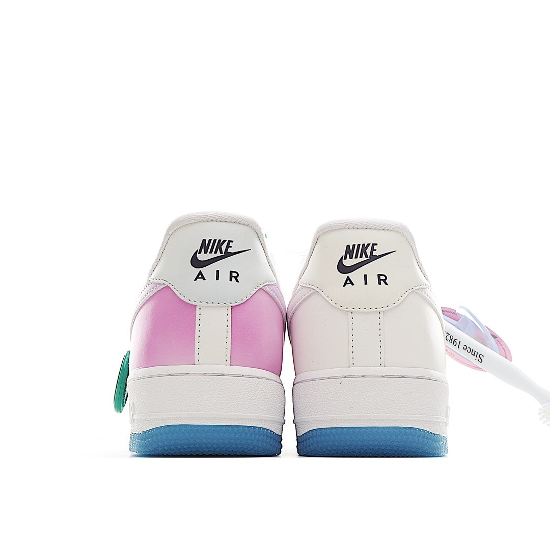 NIKE AIR FORCE 1 LOW 'REACTIVE SWOOSH' (MUDA DE COR NO SOL)