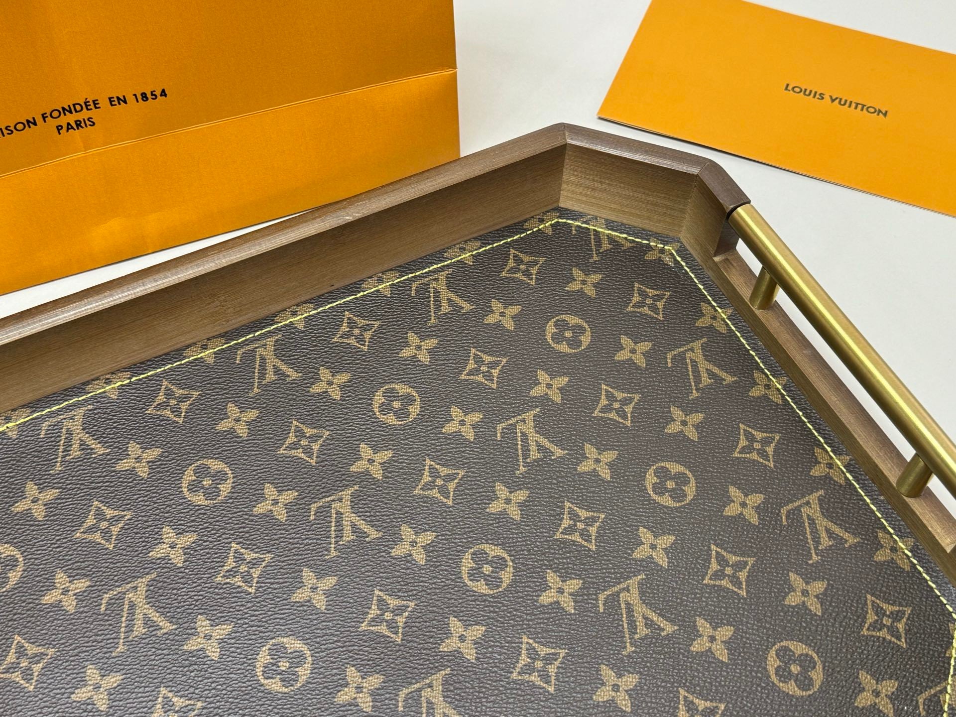Bandeja LOUIS VUITTON 'Monogram'