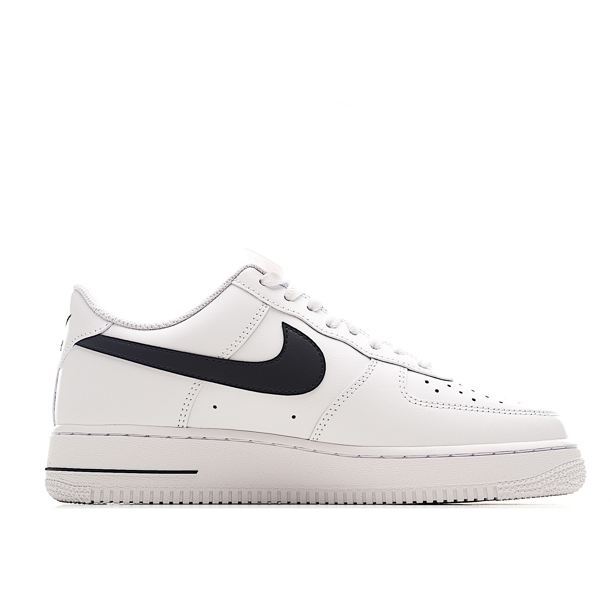 NIKE AIR FORCE 1 LOW 'WHITE & BLACK'