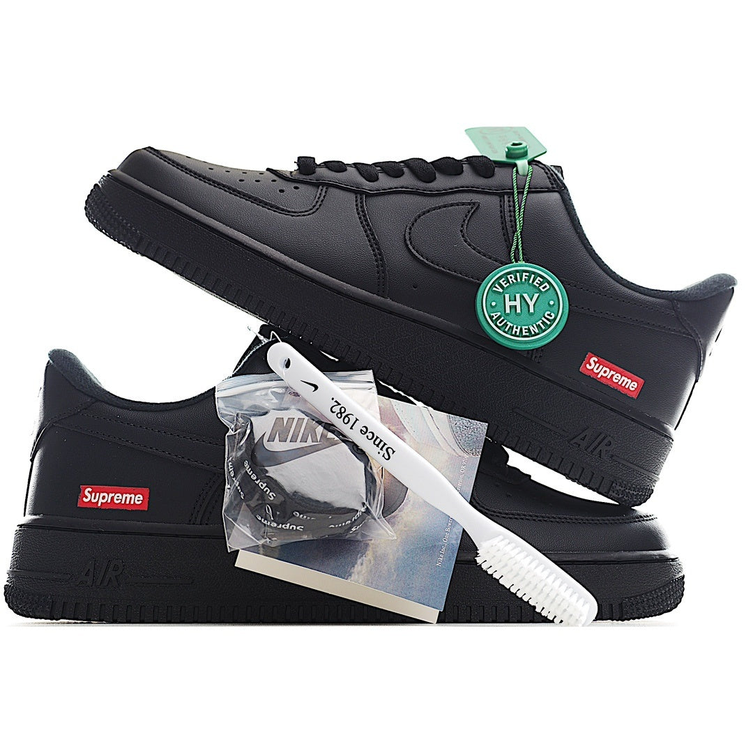 NIKE AIR FORCE 1 LOW x SUPREME