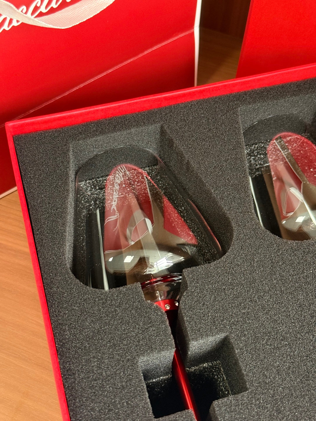 Baccarat 'Red Stem Wine Glass Set' (Cristal)
