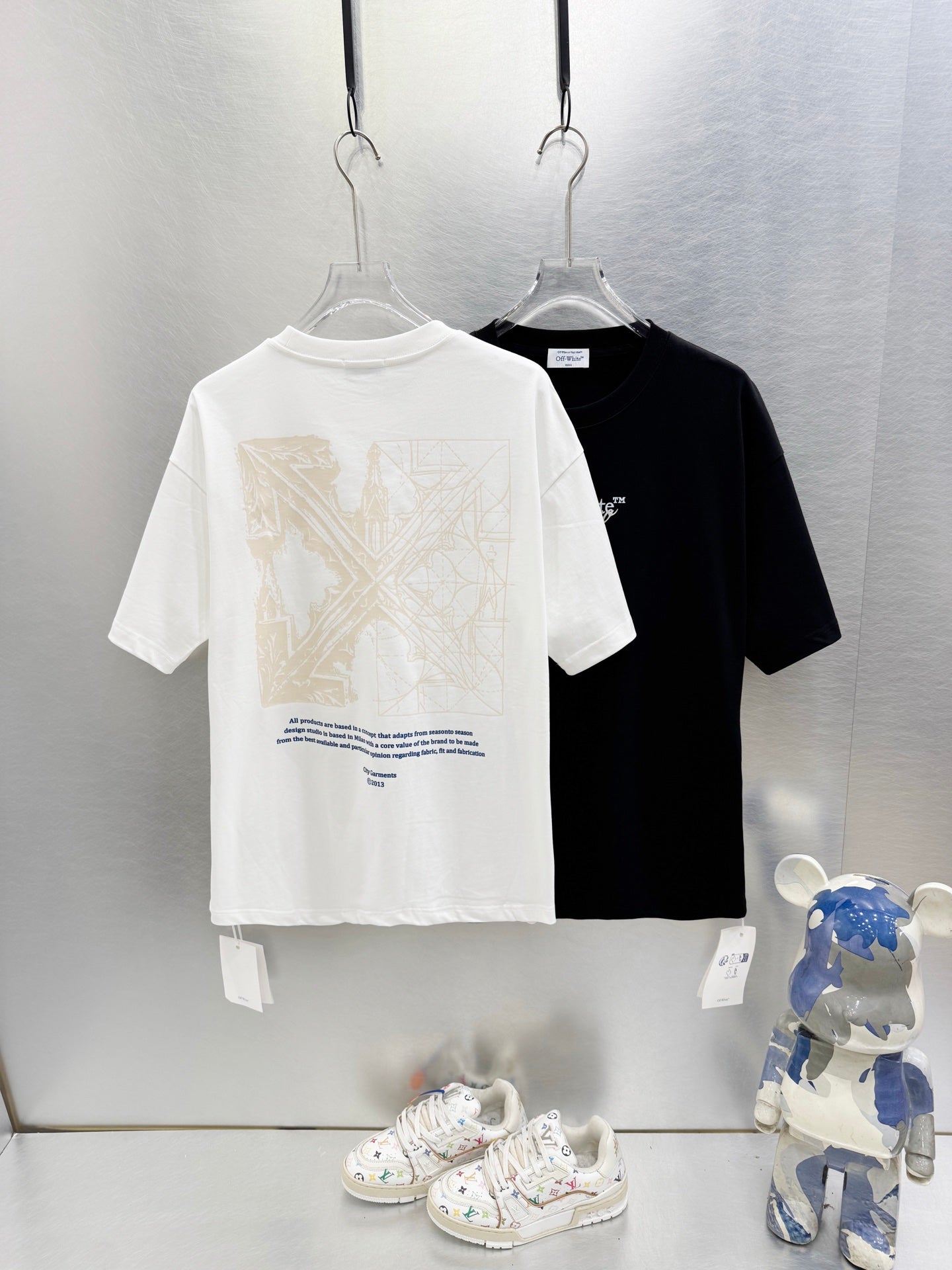 Camiseta OFF-WHITE (Oversized)